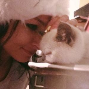 Meet your Posher, Elly